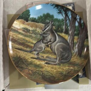 Decorative Plate with Kangaroo Design